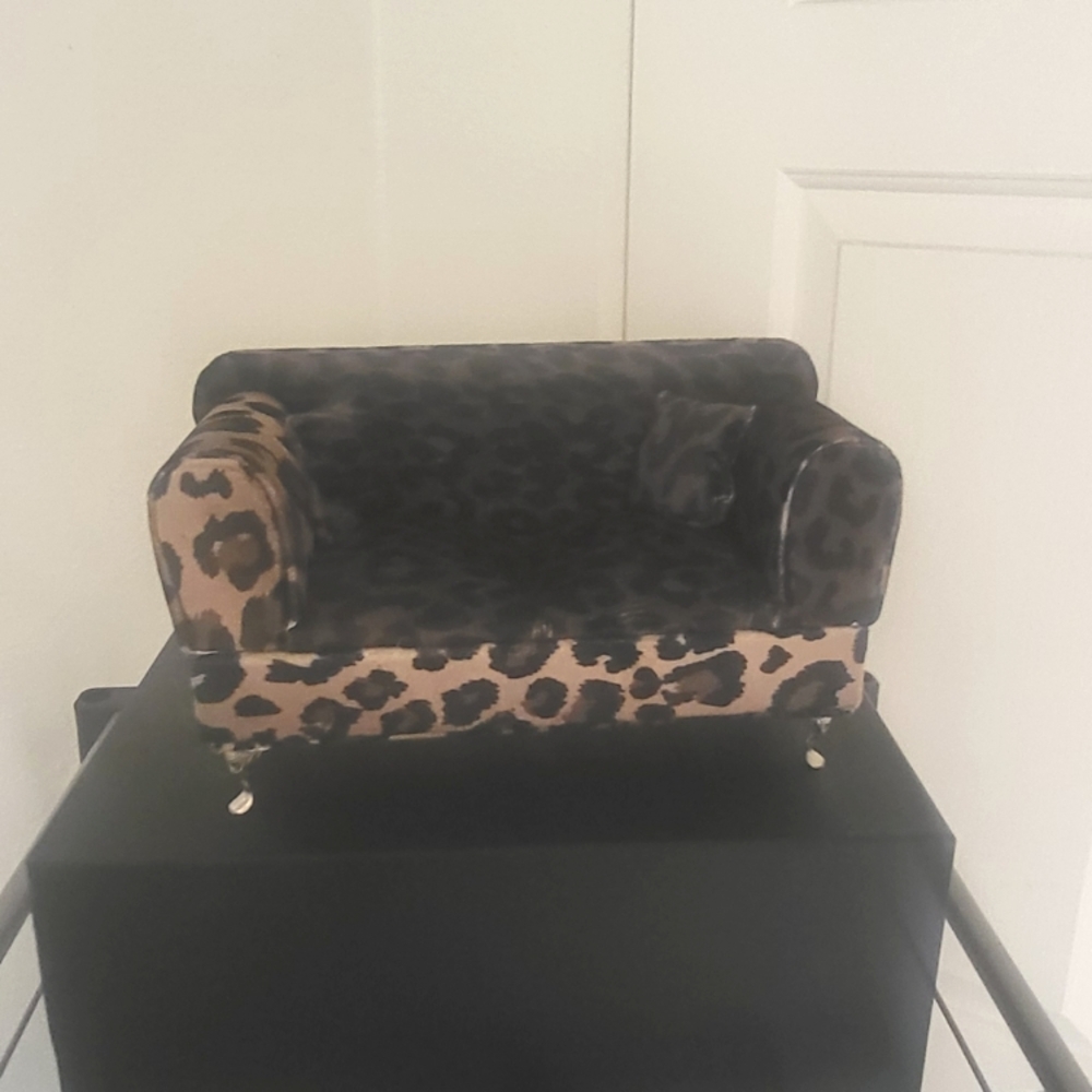 Mini couch jewelry box